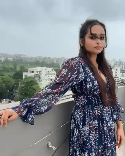 Marine Lines Escorts